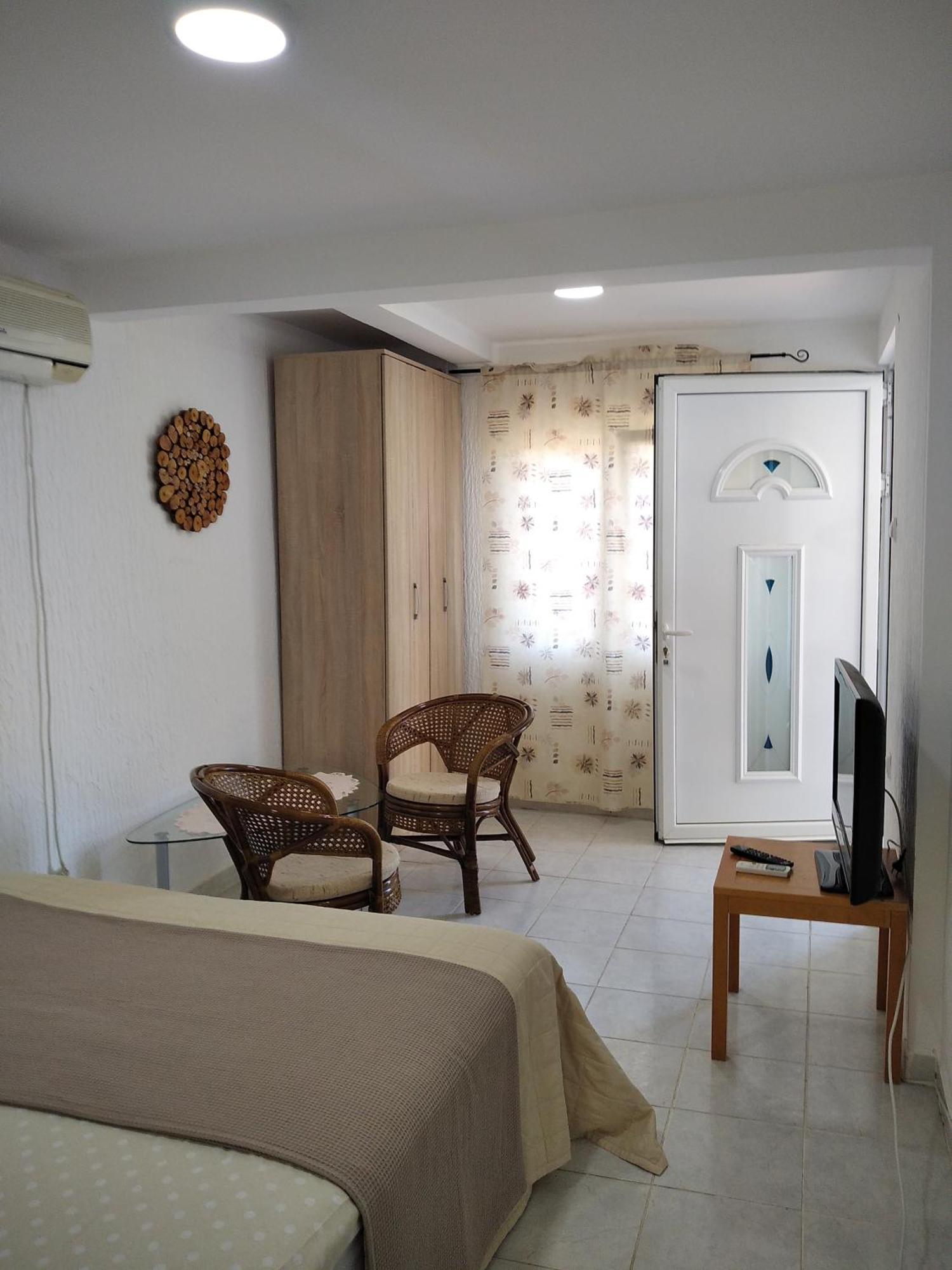 Aparttoni Dobra Voda Exterior photo