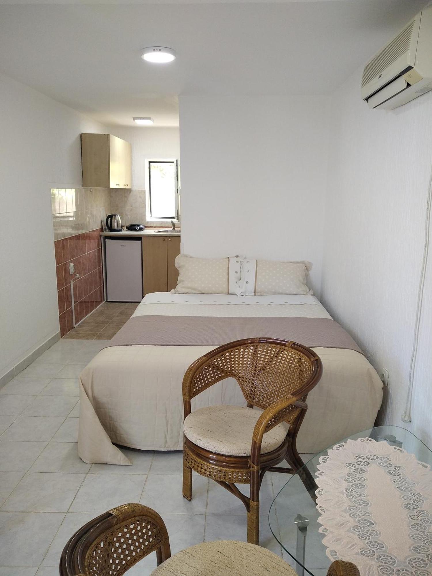 Aparttoni Dobra Voda Exterior photo